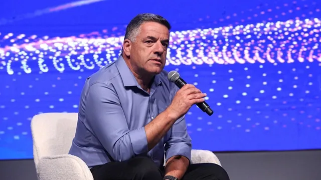 Amikam Norkin speaking at Tech1